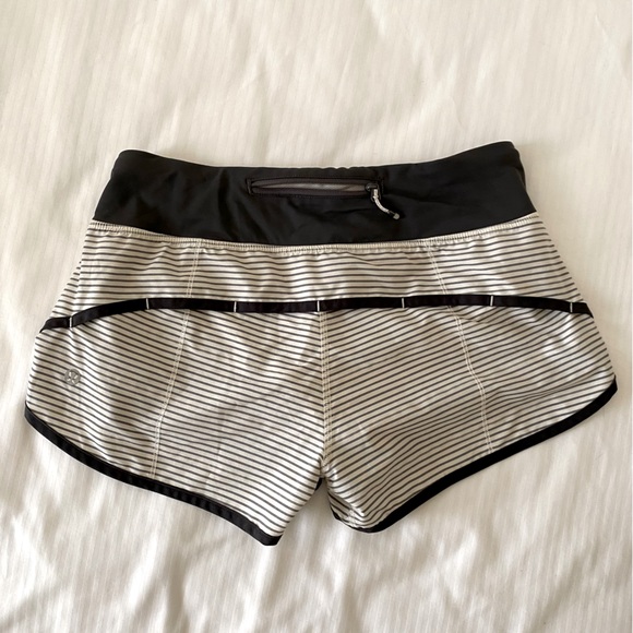 Lululemon Women’s Shorts - Picture 5 of 5